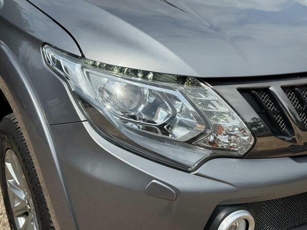 Mitsubishi L200 Double Cab Di-d 151 4Life 4Wd White #38