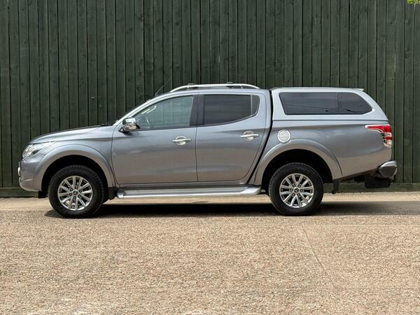 Mitsubishi L200 Double Cab Di-d 151 4Life 4Wd White #10