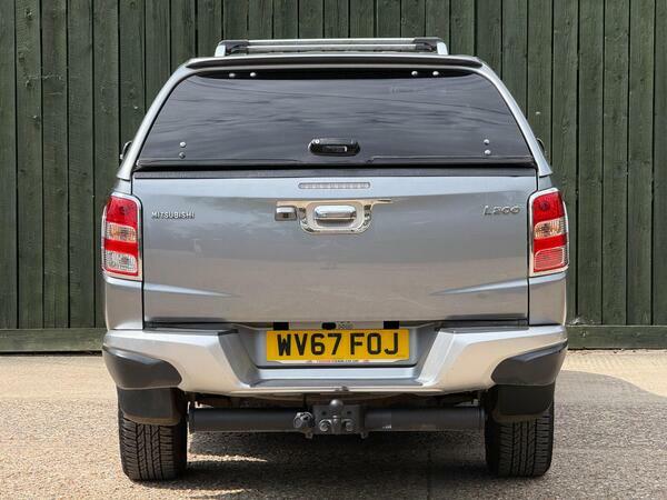Mitsubishi L200 Double Cab Di-d 151 4Life 4Wd White #16