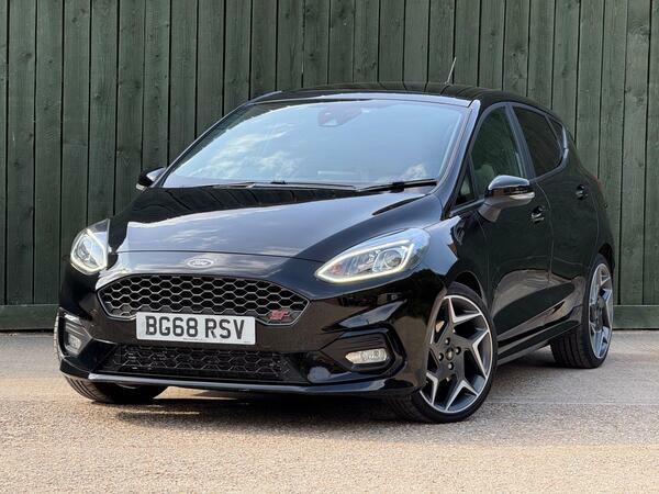 Ford Fiesta 1.5 Ecoboost St-3  #8