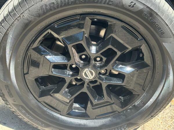 Nissan Navara Dci Tekna Shr Dcb Black #32