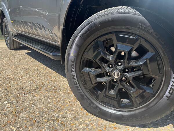 Nissan Navara Dci Tekna Shr Dcb Black #33