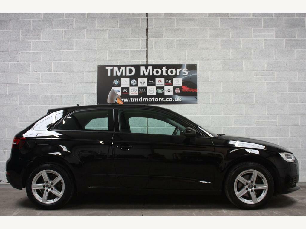 Audi A3 1.6 Tdi Se Euro 6 S S Black #4