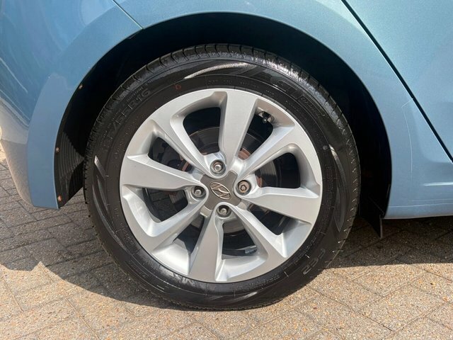 Hyundai I20 1.2 Se Red #10