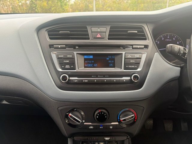 Hyundai I20 1.2 Se Red #20