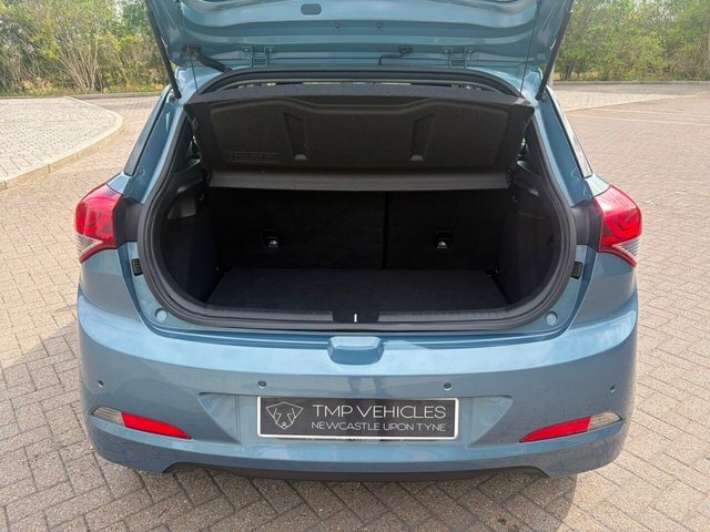 Hyundai I20 1.2 Se Red #21