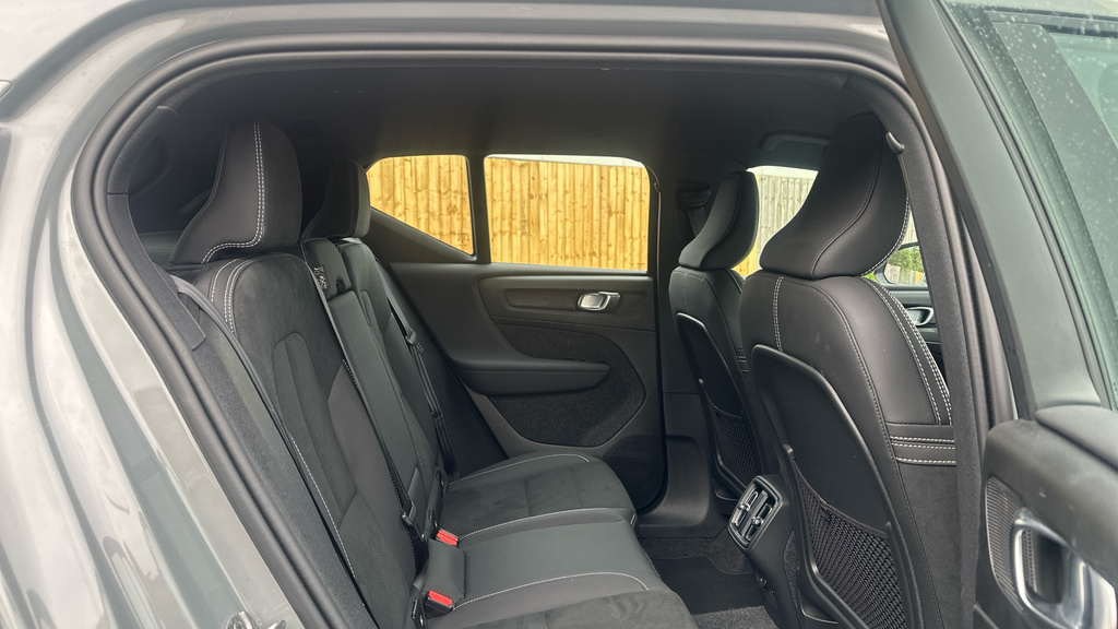 Volvo XC40 Plus, B3 Mild Hybrid, Dark 19 Alloys FG24BXP Grey #6