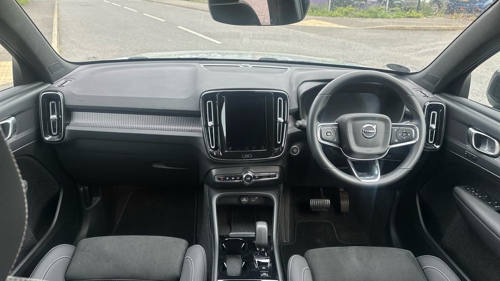 Volvo XC40 Plus, B3 Mild Hybrid, Dark 19 Alloys FG24BXP Grey #5