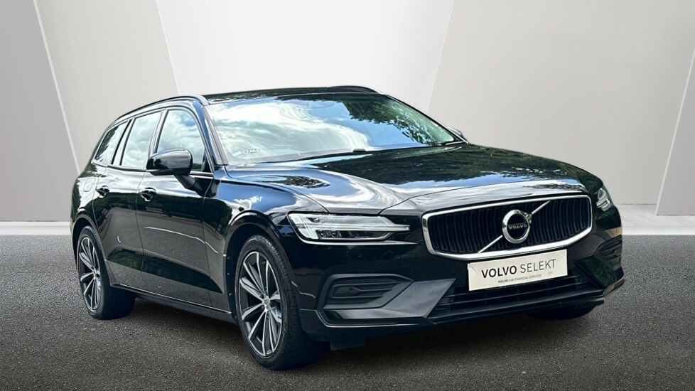 Volvo V60 2.0 B3 Mhev Momentum Dct Euro 6 Ss Black