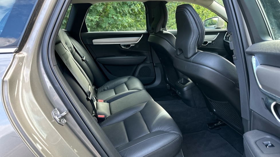 Volvo V90 2.0 B4 Mhev Momentum Estate Hybrid CV21GPO Grey #6