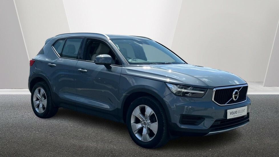 Volvo XC40 T3 Momentum Blond Cloth Grey