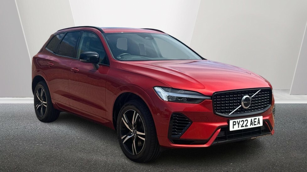 Volvo XC60 Recharge R-design, T6 Awd Plug-in Hybrid Panorami Red