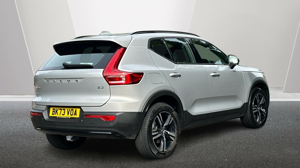 Volvo XC40 2.0 B3 Mhev Plus Dark Dct Euro 6 Ss BK73VOA Silver #2