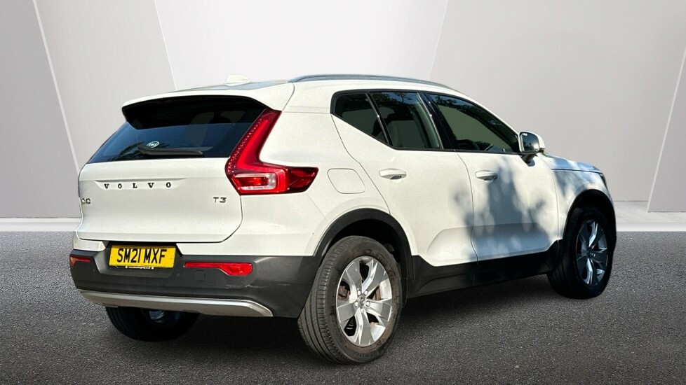 Volvo XC40 1.5 T3 Momentum Suv Euro 6 Ss SM21MXF White #2