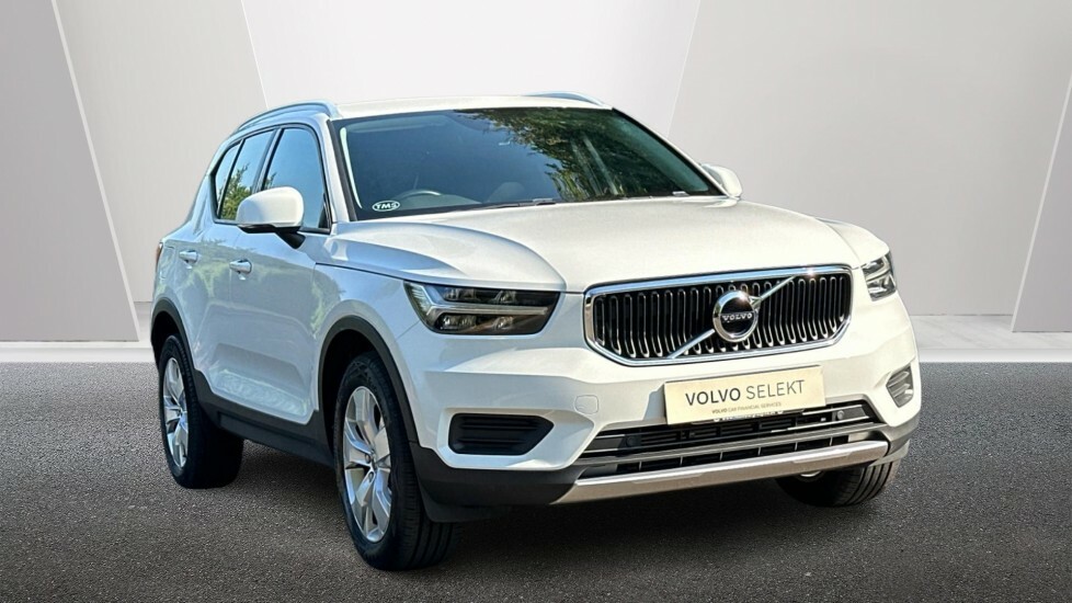 Volvo XC40 1.5 T3 Momentum Suv Euro 6 Ss White