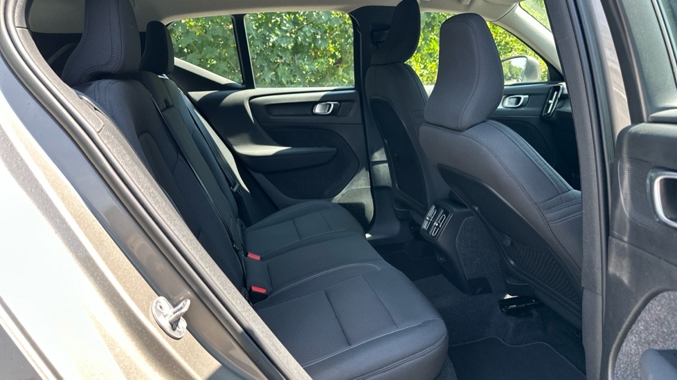 Volvo XC40 1.5 T3 Momentum Suv Euro 6 Ss Grey #6