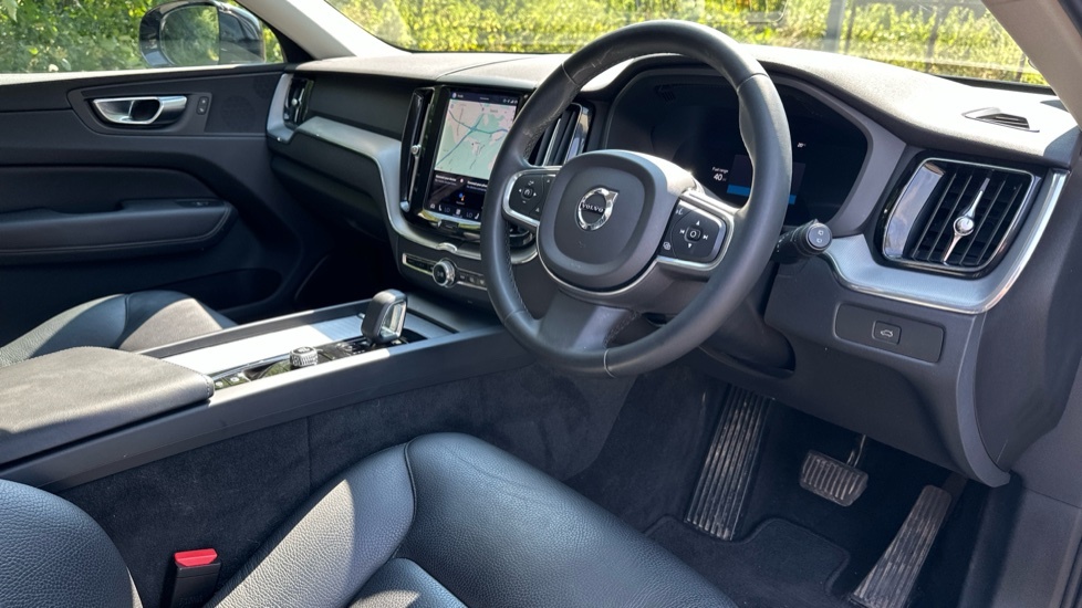 Volvo XC60 2.0 B5 Mhev Core Suv Hybrid Awd Eu YY72FFG Black #4