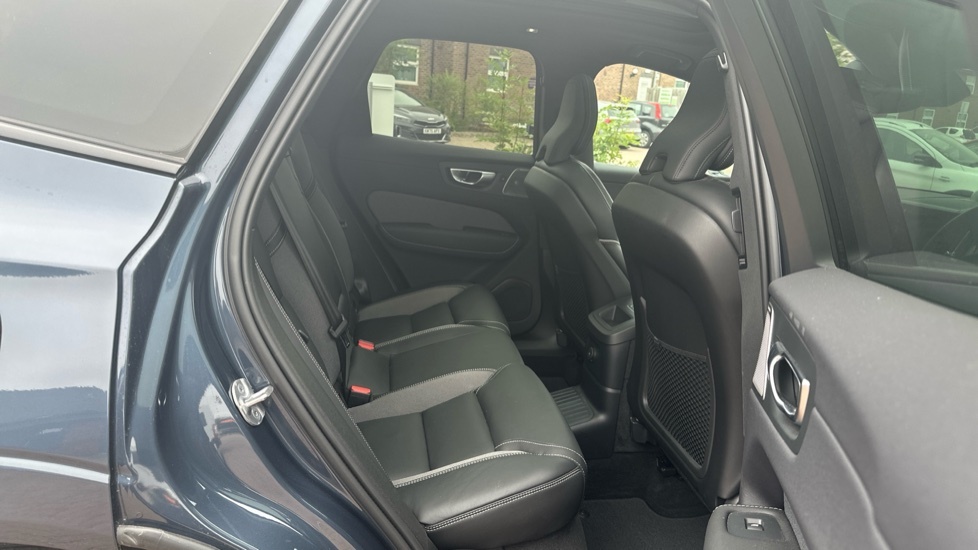 Volvo XC60 Recharge Ultimate, T8 Awd Plug-in Hybrid, BP73WWX Blue #6