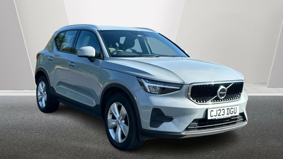 Volvo XC40 Core, B3 Mild Hybrid, Grey