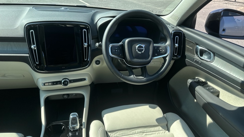 Volvo XC40 Ultra, B4 Mild Hybrid, Dark Blond Leathe OE75ZSX Silver #4