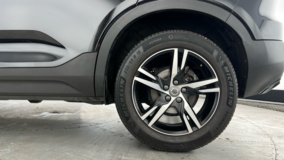 Volvo XC40 1.5 T3 R-design Euro 6 Ss Black #4