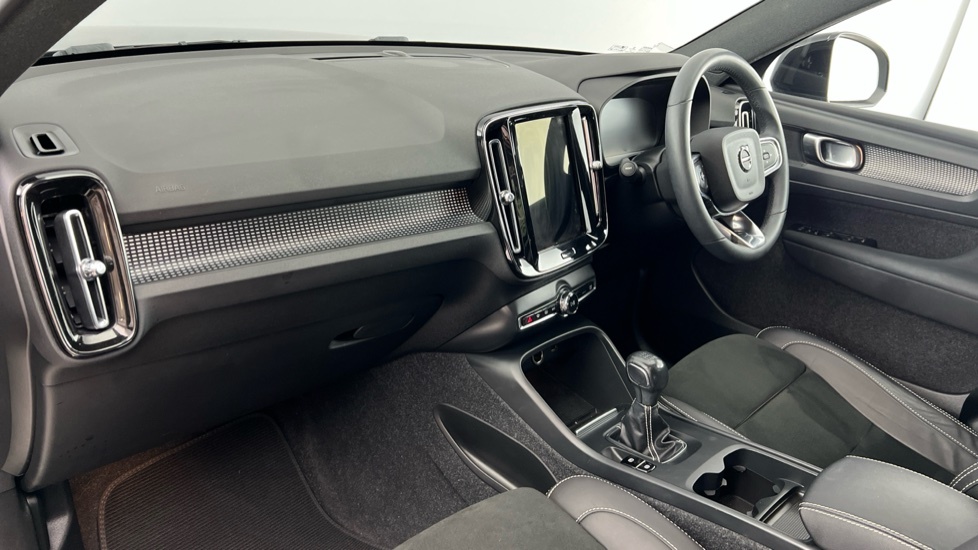 Volvo XC40 1.5 T3 R-design Euro 6 Ss Black #6