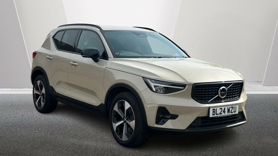 Volvo XC40 Plus, B3 Mild Hybrid, Dark 360 Camera Pa