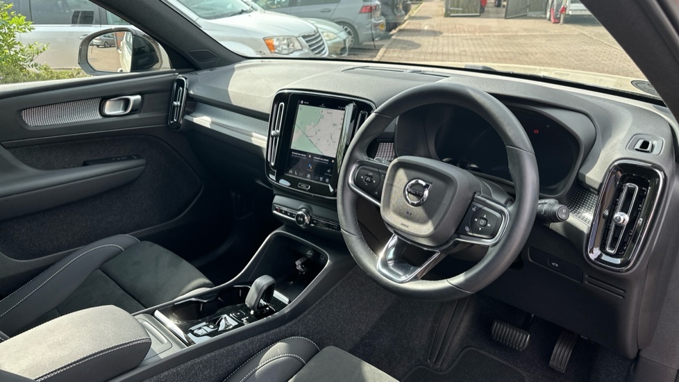 Volvo XC40 Plus, B3 Mild Hybrid, Dark 360 Camera Pa BL24WZU #4