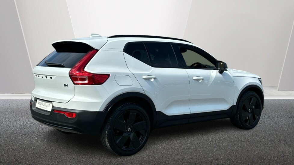 Volvo XC40 Black Edition Plus, B4 Mild Hybrid, Deliv LV26BEP White #2