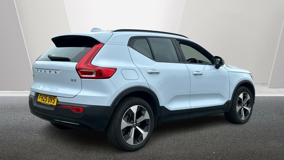 Volvo XC40 Plus, B3 Mild Hybrid, Dark 200 Roax Tax FH25OVS Blue #2