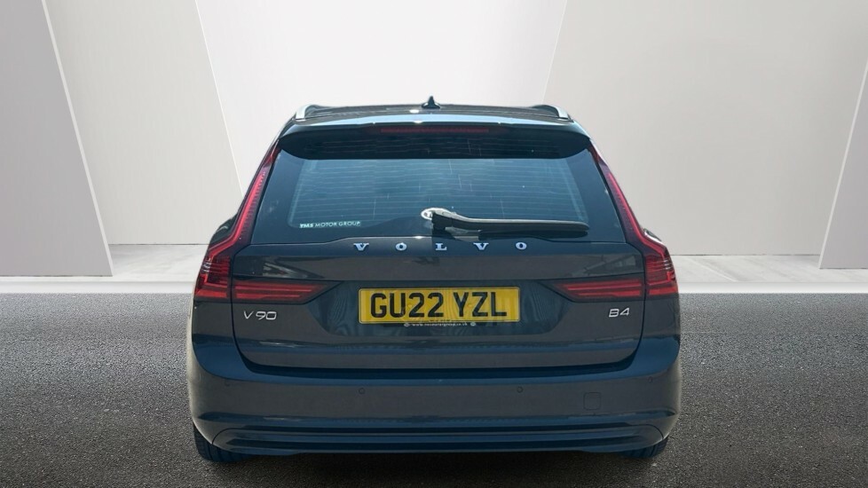 Volvo V90 2.0 B4 Mhev Momentum Estate Hybrid Black #7