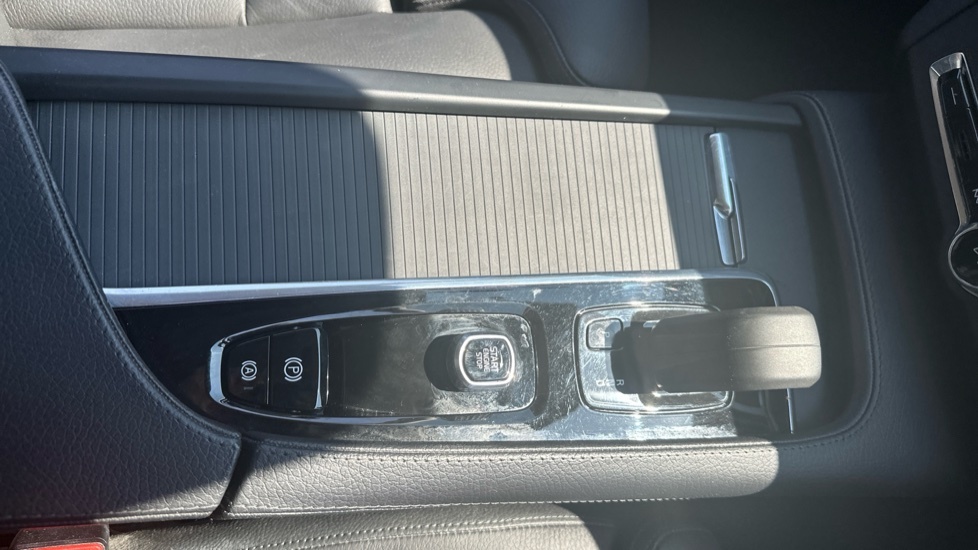 Volvo V90 2.0 B4 Mhev Momentum Estate Hybrid Black #47