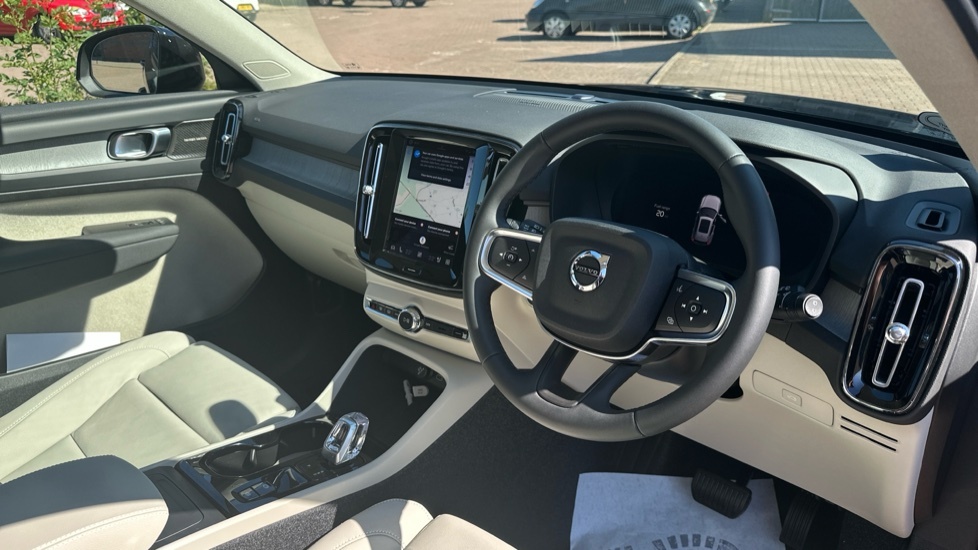 Volvo XC40 2.0 B3 Mhev Ultra Dark Suv Hybrid Dct A Black #4
