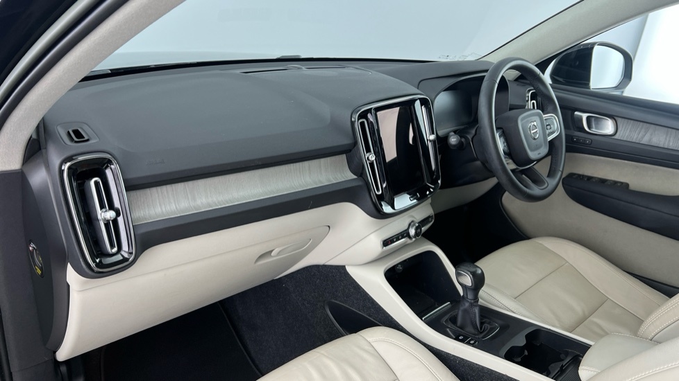 Volvo XC40 1.5 T3 Inscription Suv Euro 6 S NA22KKJ Black #6