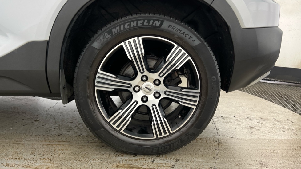 Volvo XC40 1.5 T3 Inscription Suv Euro 6 S NA22SBO Silver #4