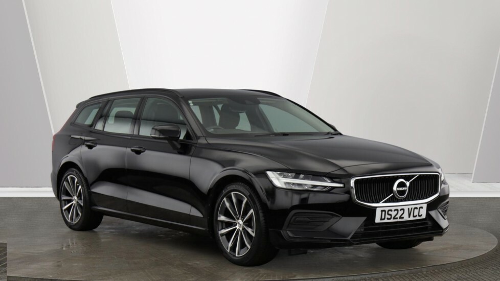 Volvo V60 Momentum, B3 Mild Hybrid Rear Camera Black
