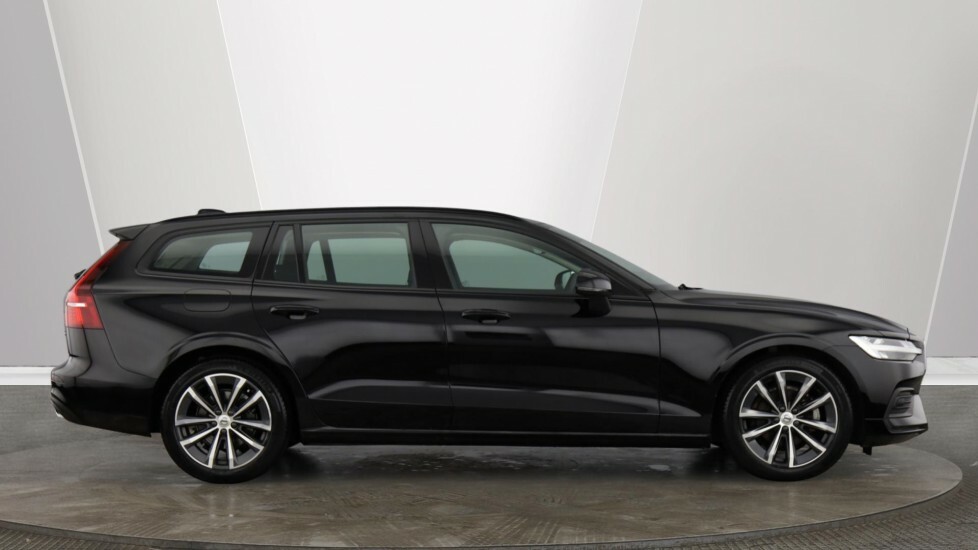 Volvo V60 Momentum, B3 Mild Hybrid Rear Camera Black #2