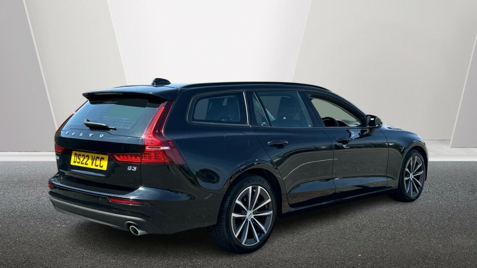 Volvo V60 Momentum, B3 Mild Hybrid Rear Camera Black #2