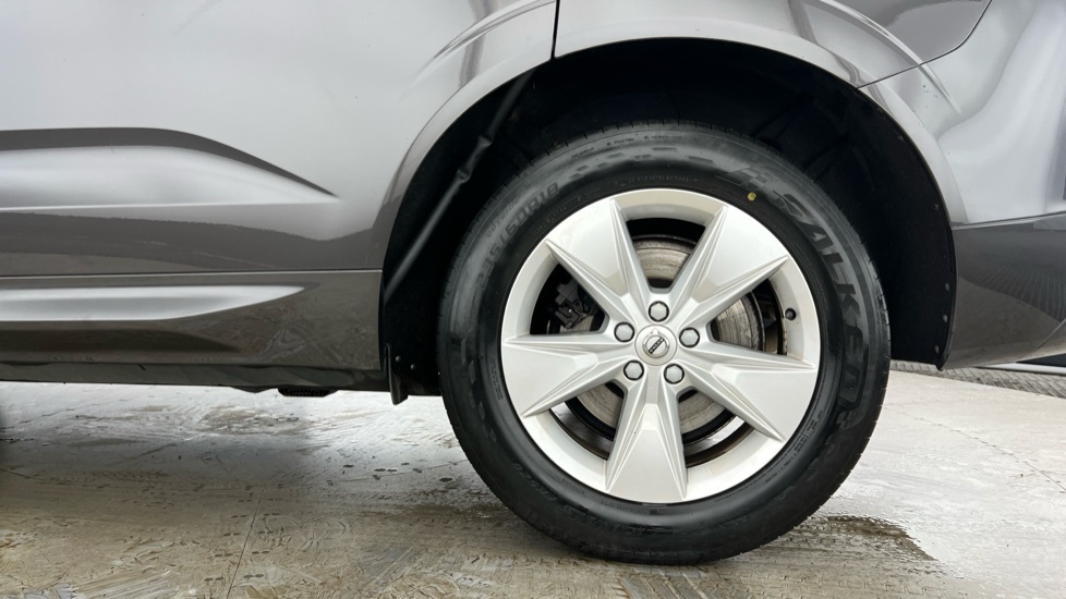 Volvo XC60 2.0 B4 Mhev Momentum Suv Hybrid Aw YW71AWJ Grey #4
