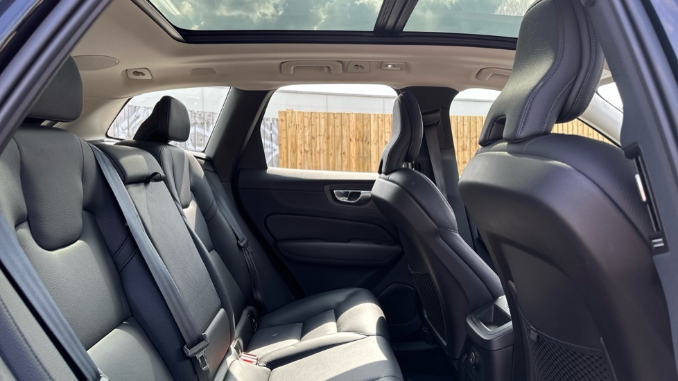 Volvo XC60 Recharge Plus, T6 Awd Plug-in Hybrid, ND23LVJ Black #6