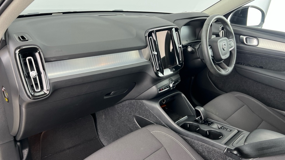 Volvo XC40 Momentum, T3 Black #6