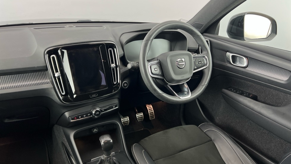Volvo XC40 2.0 B3p Core Red #8