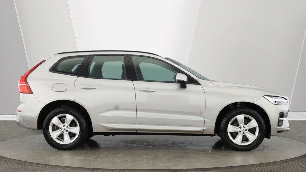 Volvo XC60 Momentum, B4 Awd Mild Hybrid Silver #2