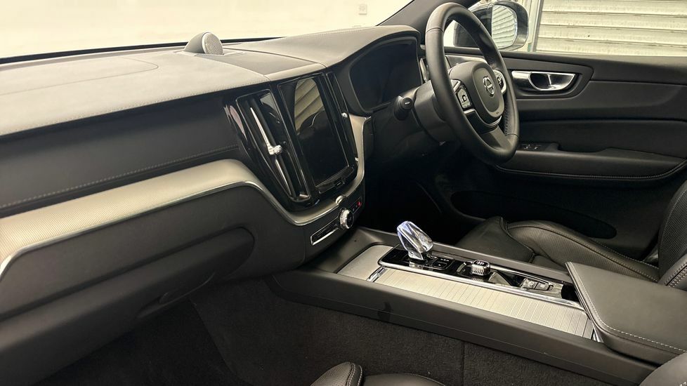 Volvo XC60 Black Edition Ultra, B5 Awd Mild Hybrid, M Black #6