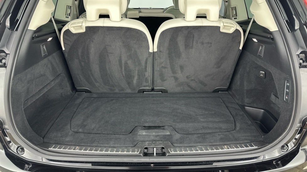 Volvo XC90 Ultra Bright Silver #14