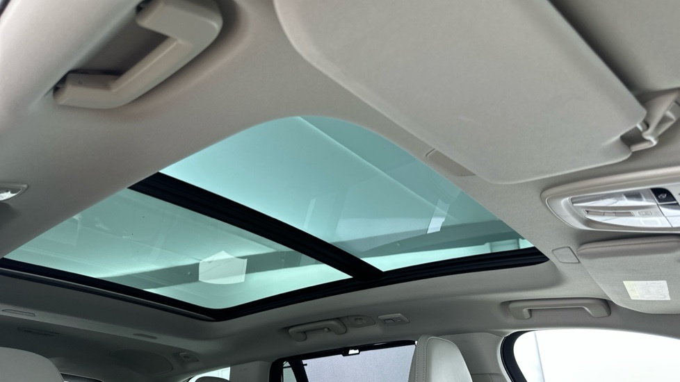 Volvo XC90 Ultra Bright Silver #18