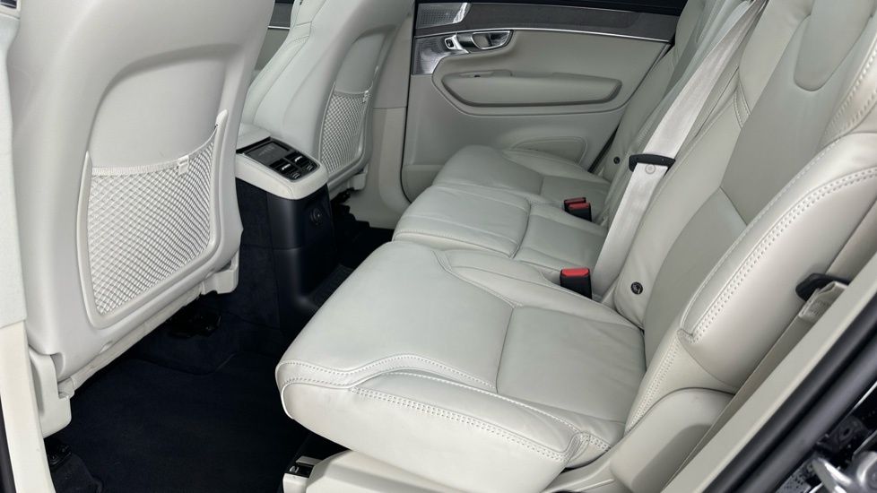Volvo XC90 Ultra Bright Silver #13