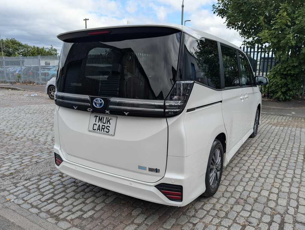 Toyota Voxy 1.8 Hybrid 202373 8 Seats Fresh Import Fina White #3