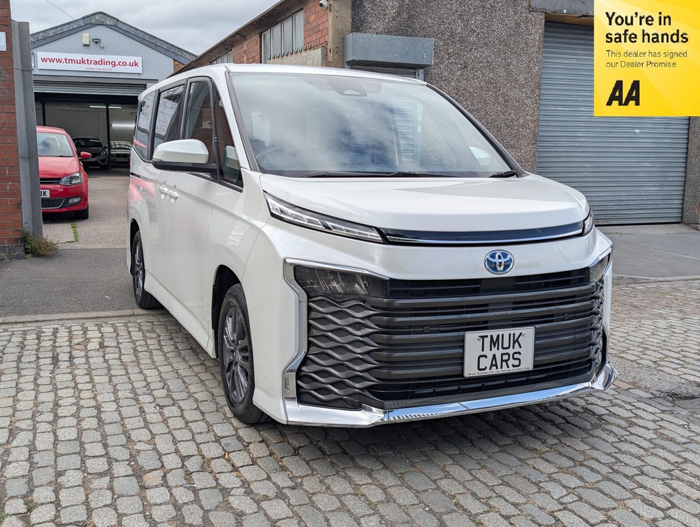 Toyota Voxy 1.8 Hybrid 202373 8 Seats Fresh Import Fina White