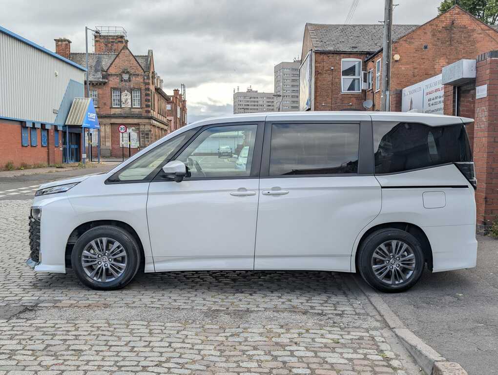 Toyota Voxy 1.8 Hybrid 202373 8 Seats Fresh Import Fina White #6